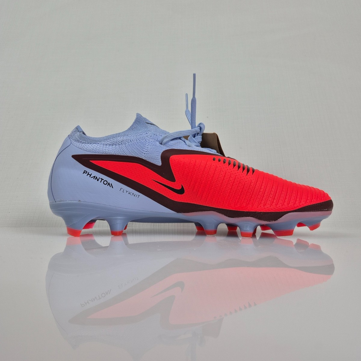 Nike Phantom 6 Low Pro FG Soccer Cleats HJ4122-400 Size M 5 / W