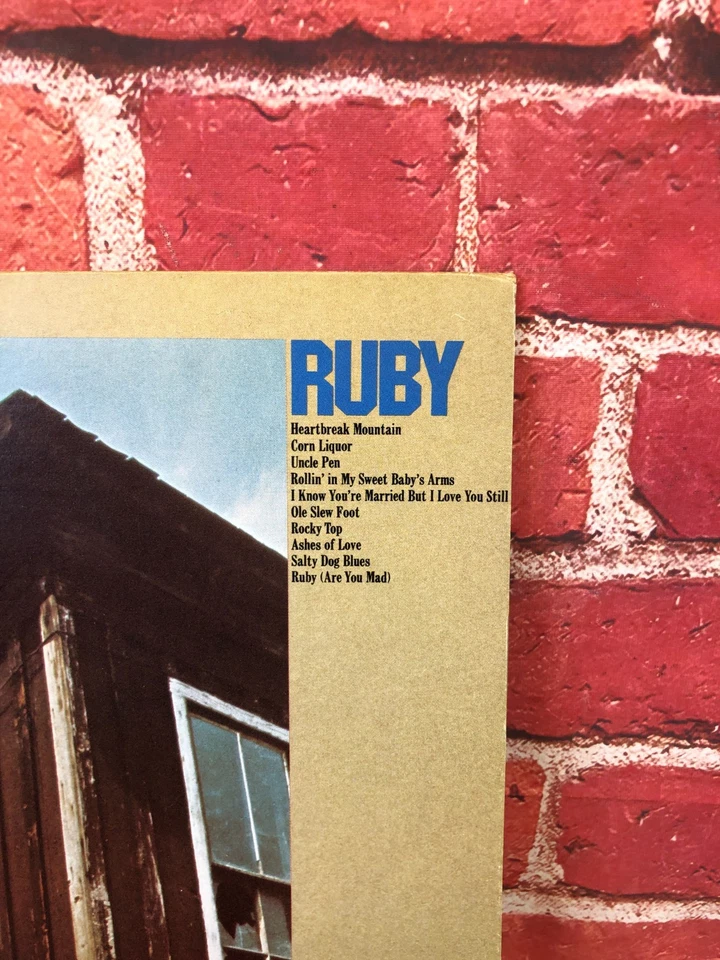 BUCK OWENS AND HIS BUCKAROOS Buck Owens' Ruby 1971 COUNTRY LP on Capitol ST-795 - Image 4 of 4