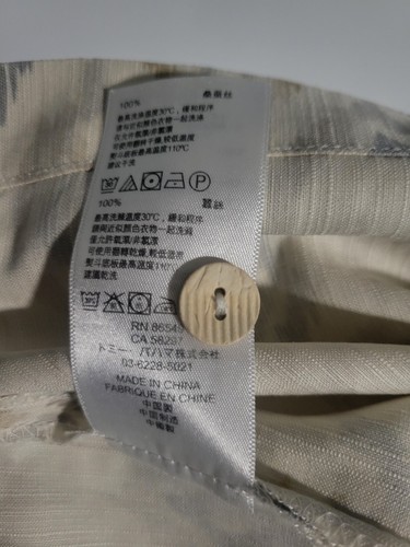 Tommy Bahama Button Shirt Mens Small White Tribal All Over Print Silk Casual - Picture 11 of 11