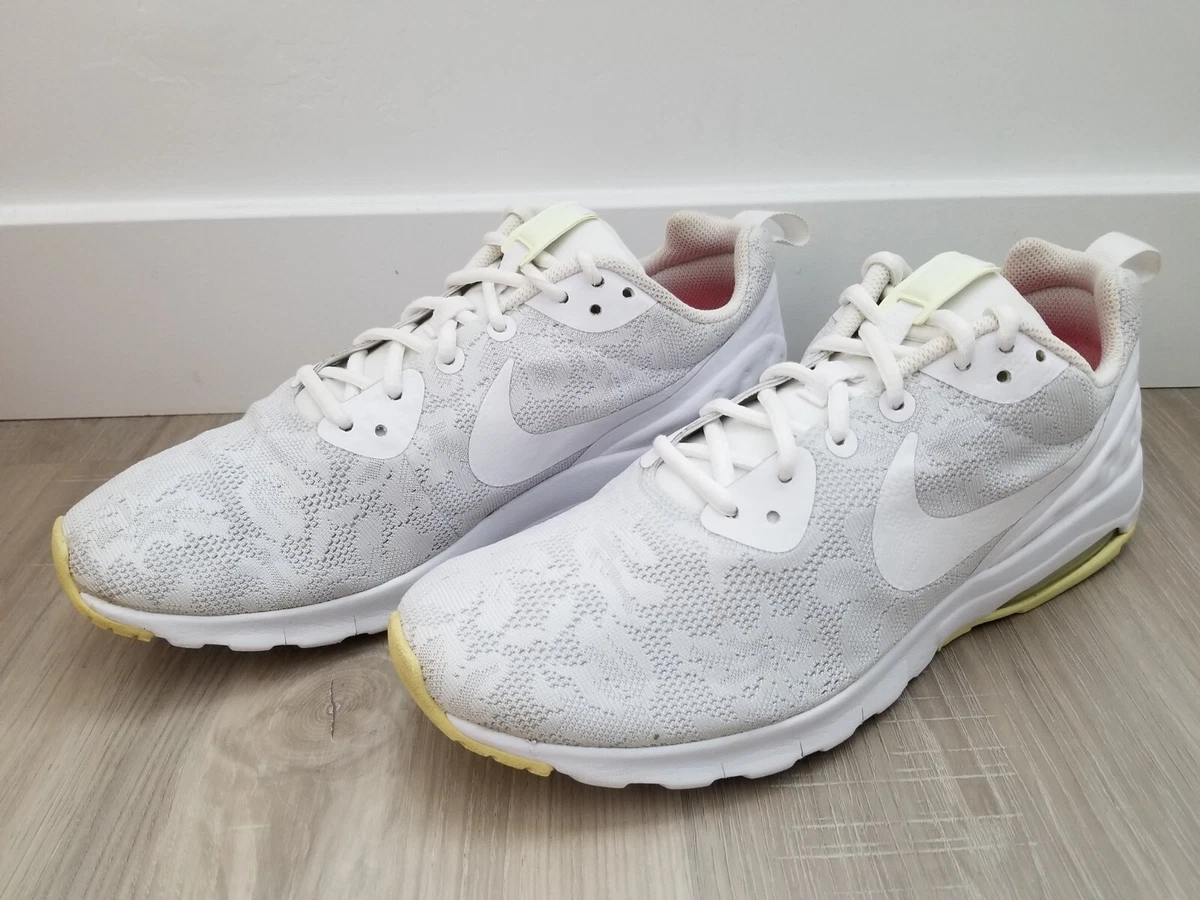 Womens nike air clearance max motion lw white