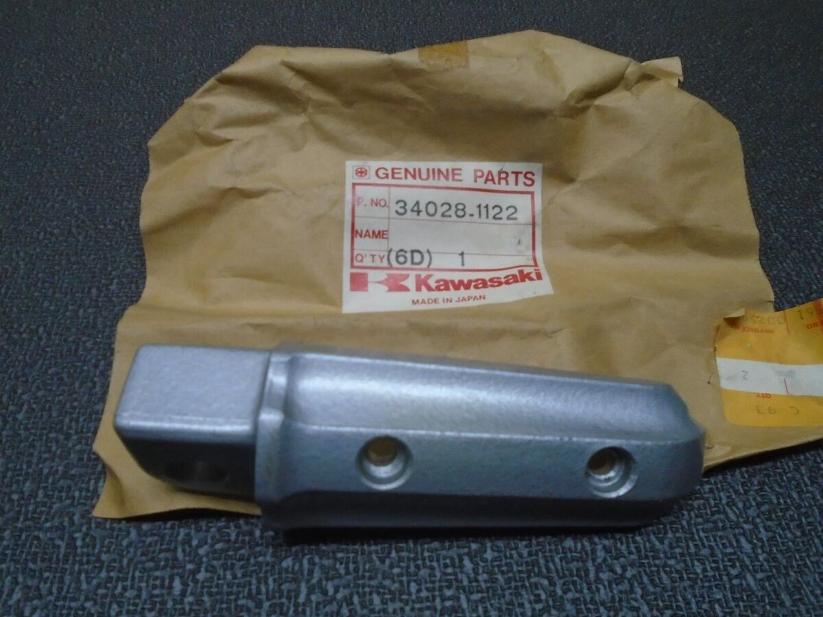 Kawasaki NOS OEM Right Rear Passenger Foot Peg Step ZX6 ZX9 Kawasaki NOS OEM Right Rear Passenger Foot Peg Step ZX6 ZX9