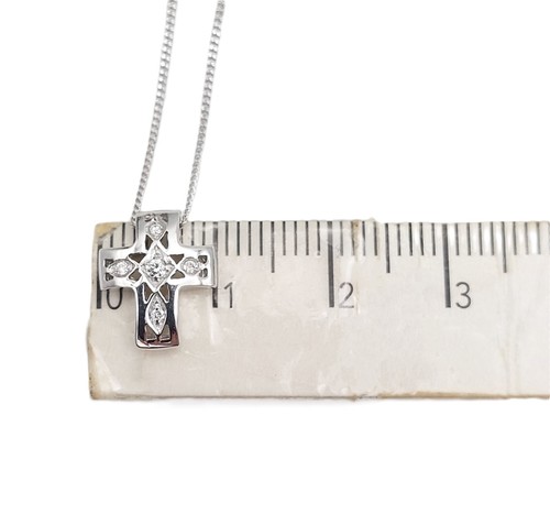 Collana con pendente a croce da donna realizzata in oro bianco 18 kt e diamanti. - Imagen 8 de 9