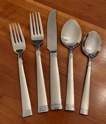 Wallace NAPOLI-FROST Stainless 18/10 Flatware - Choice