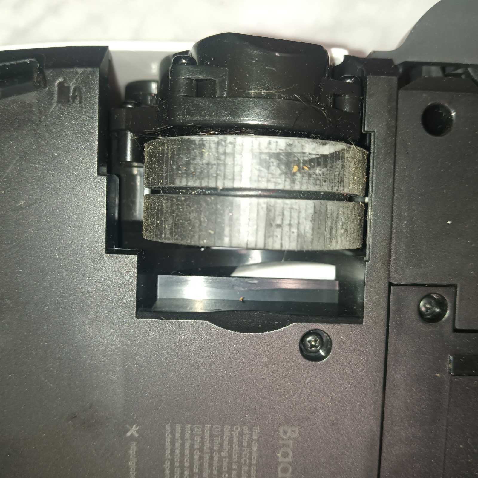 iRobot Braava Jet M6 (6110) Ultimate Wi-Fi Connected Robot Mop