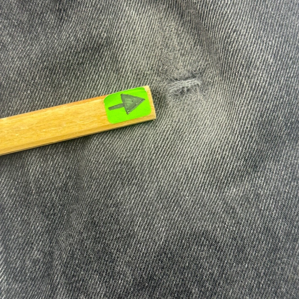 Jeans vaqueros negros vintage Levi's Kids 550 calce relajado lengüeta naranja envejecida Foto 3 de 4