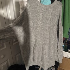 Crown & Ivy Gray Cable-Knit Crew Neck Pullove...