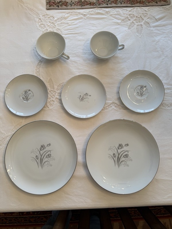 Vintage Fine China Creative Royal Elegance Japan  2 Plates, 3 Saucer And 2 Cups