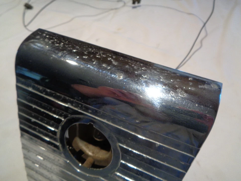 Mercury Montclair 1955 2 puertas techo rígido, bisel de luz de cortesía trasero BV-6461084-B Foto 4 de 4