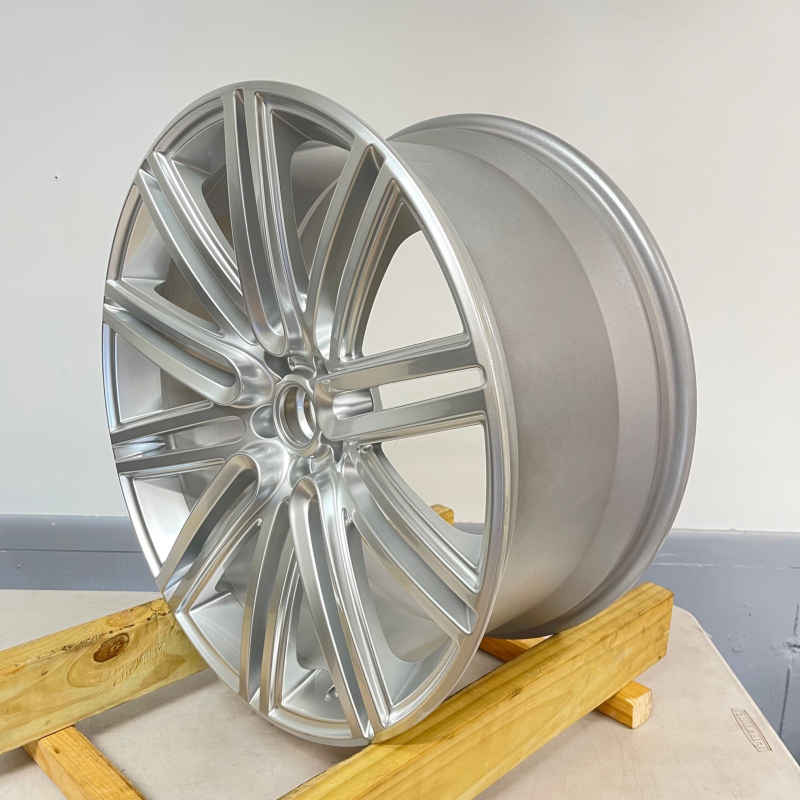 Bentley Continental GT Speed Wheel P/N 3W0601025BT