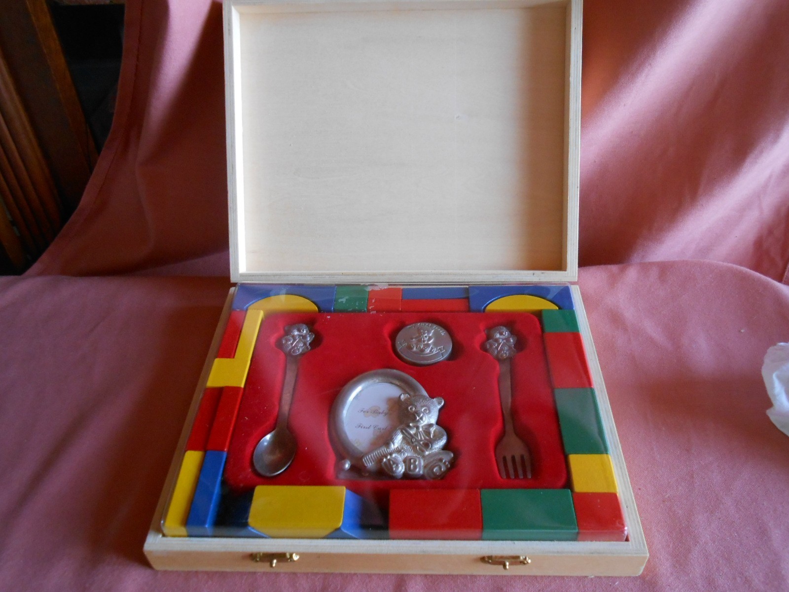Boîte cadeau à cubes jouets et accessoires de dentition bébé éco