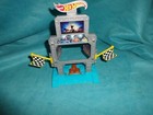 Hot Wheels Triple Target Takedown Track set- Flags/barrels Crash Piece-toy — photo 1