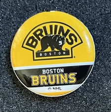 NHL BOSTON BRUINS 1.25" BUTTON LIMITED METAL PINBACK BLACK BEAR DESIGN