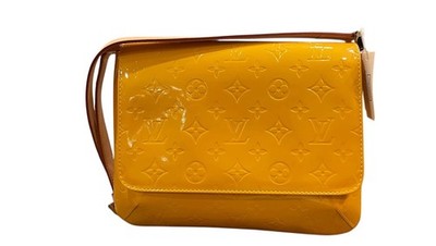 LOUIS VUITTON Monogram Vernis Leather Thompson Street Shoulder Bag Yellow NEW