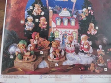 VTG Cherished Teddies Lot Of 5 Christmas Bears & Lighted Santa's Workshop - NEW!