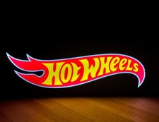 Hot Wheels Logo Light Box   LED Automotive Display Decor 24 cm