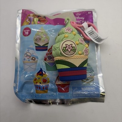 Disney Princess 3D Cupcake Blind Bag Figural Bag Clip, Mulan NWT open bag 