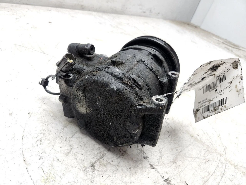 Compresor de aire acondicionado Acura Integra 1996-1997 OEM 38810PR7A04 Foto 4 de 4