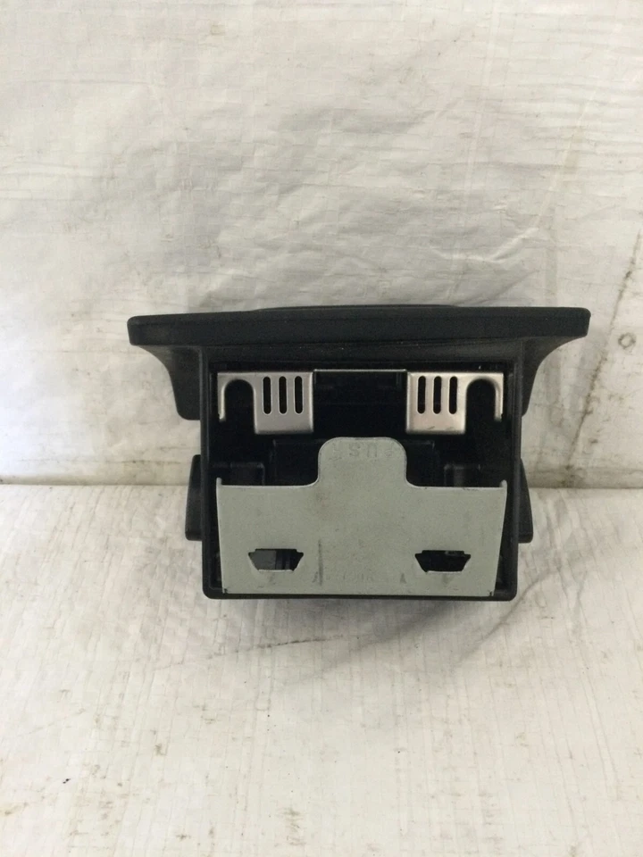 Nissan Xterra 2001 cenicero inserción 68800-4S100 negro fabricante de equipos originales Foto 4 de 4