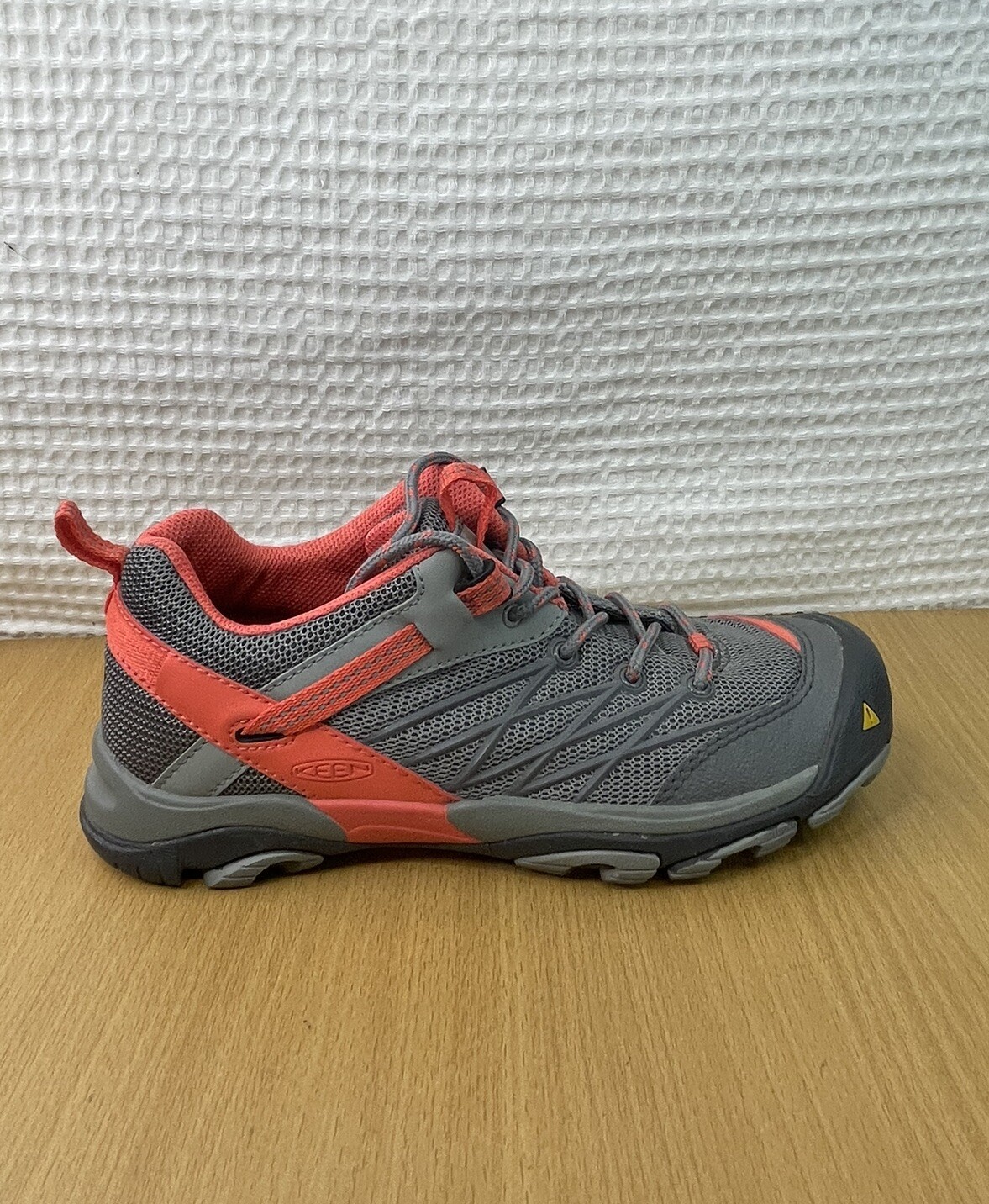 Stivali da sneaker da trekking Keen Marshall Bumper Toe grigi da donna taglia 7