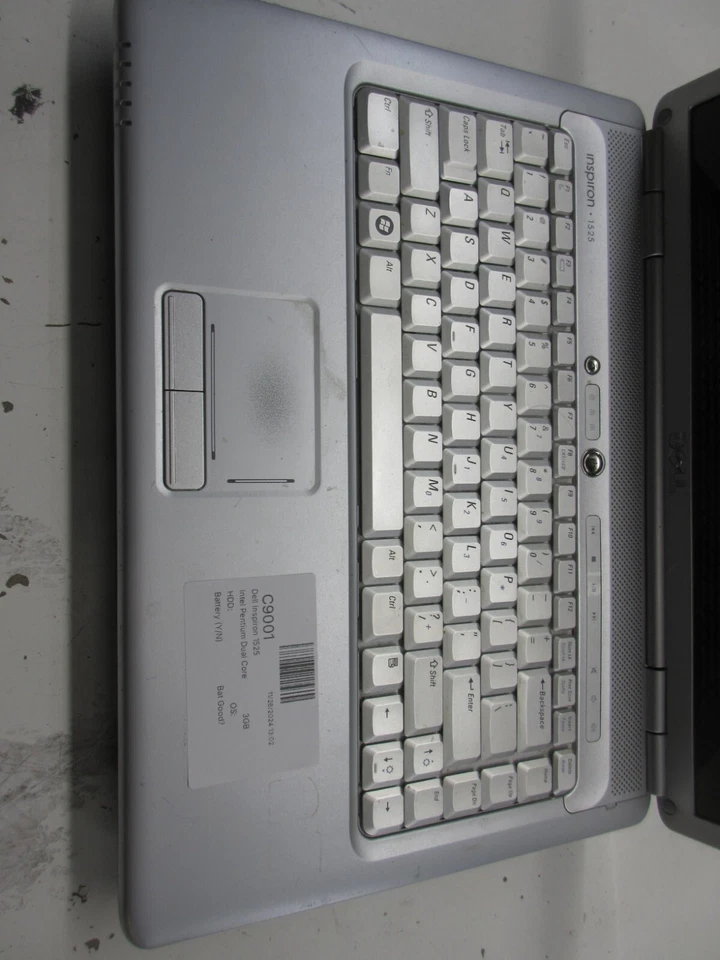 Laptop Dell Inspiron 1525 Intel Pentium Dual Core 1,86 GHz 3 GB SIN DISCO DURO sin batería Foto 2 de 4