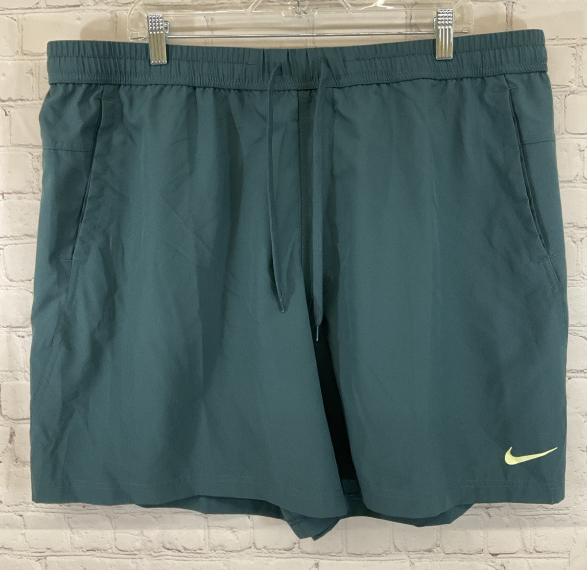 Nike DV9857-328 Men's DRI-FIT Polyester Athletic Shorts Green XXL 2XL