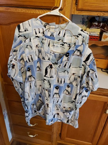 U A 2 Piece Scrub Set Medium Penguins Top & Lab Coat