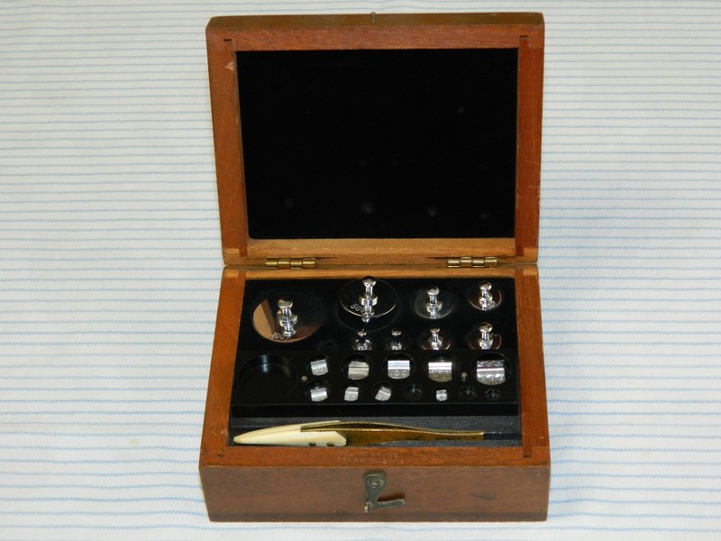 Vintage Central Scientific Co. Laboratory Apparatus CENCO Metric Weight Set