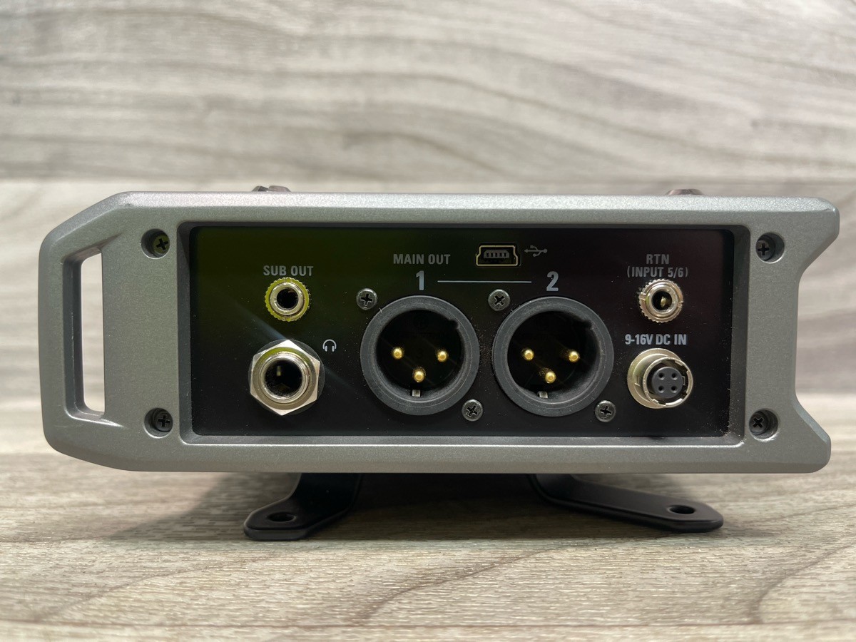 Zoom F4 Multitrack Field Recorder 6-Input Audio Mixer (A1D025979)