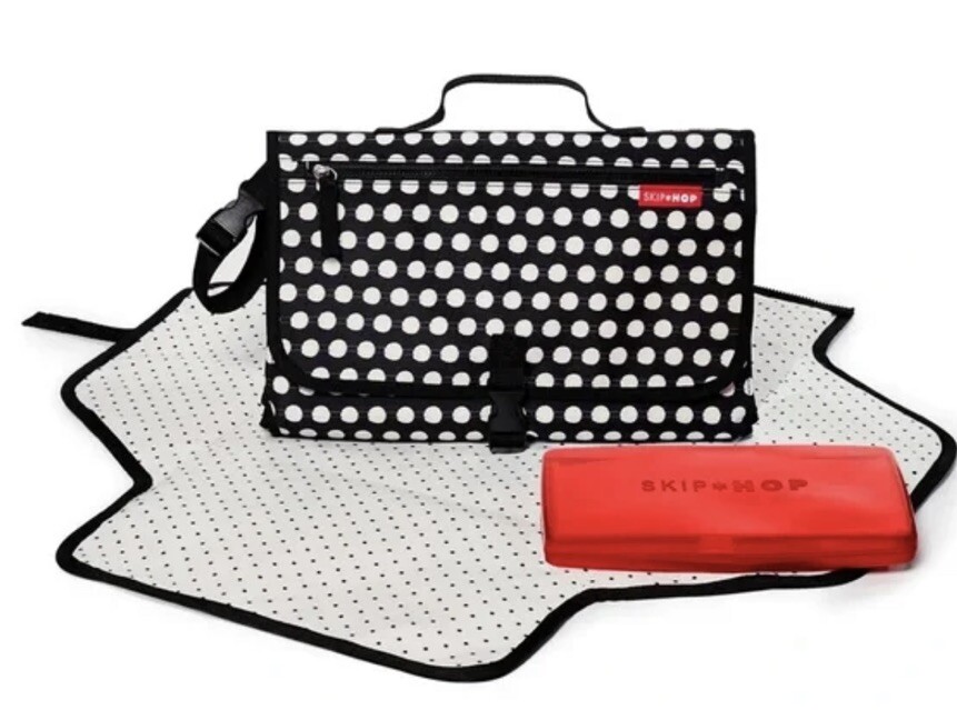 Skip Hop, Portable Baby Diaper Clutch Polka Dot With Changing