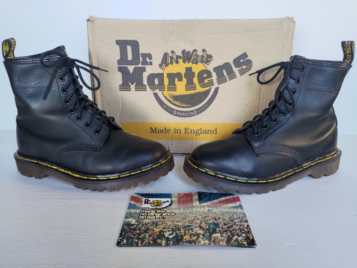 1 DR. MARTENS BLACK GREASY LEATHER BOOTS MADE IN ENGLAND 1 DR. MARTENS BLACK GREASY LEATHER BOOTS MADE IN ENGLAND
