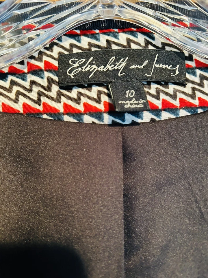 Blazer Elizabeth and James Talla 10 Foto 2 de 4