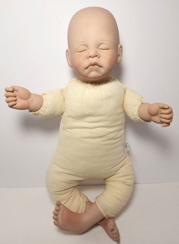 21" Vintage 80s Lee Middleton First Moments Signed Baby Doll Lifelike Bible - Picture 3 of 13