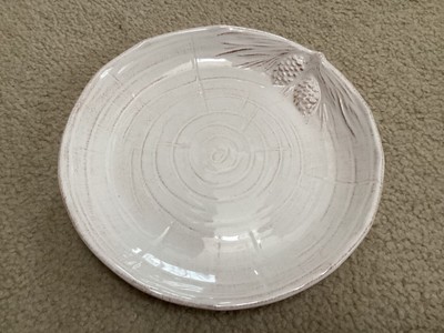 ROBERT STANLEY Pine Lodge 8'' Salad Lunch Dessert Plates Embossed Pinecones 2 