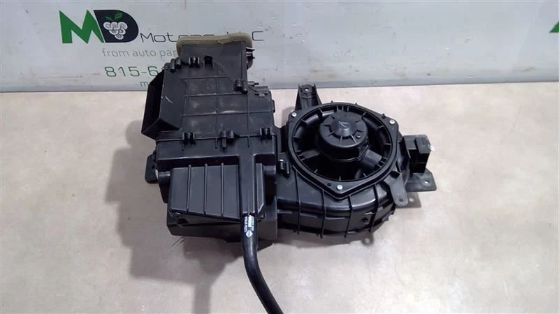 2017-2020 NISSAN PATHFINDER BLOWER MOTOR REAR 27405-3KA0A - Image 2 of 4
