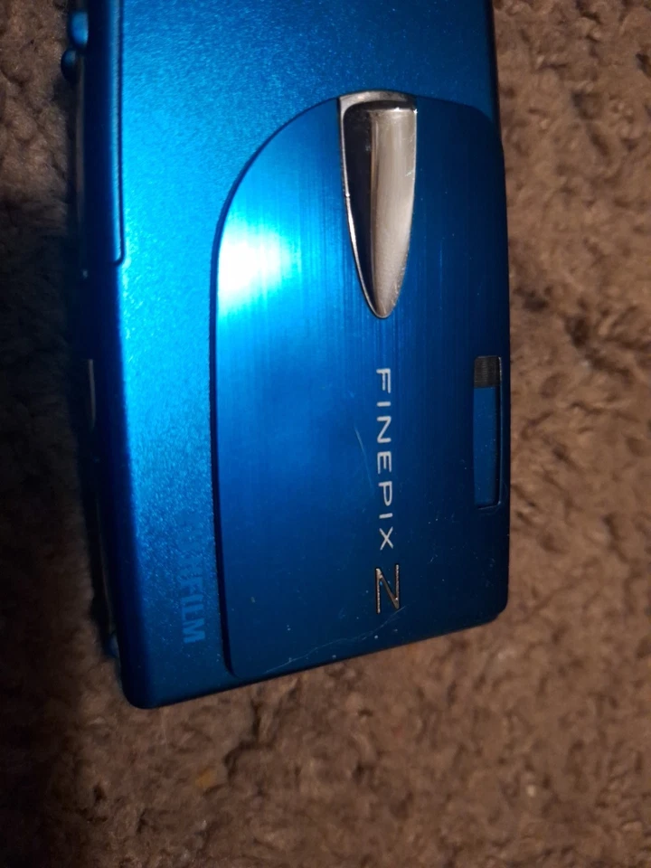 Fuji Finepix Z20fd Digital Camera 3x OptZoom 10mp  - Image 2 of 4