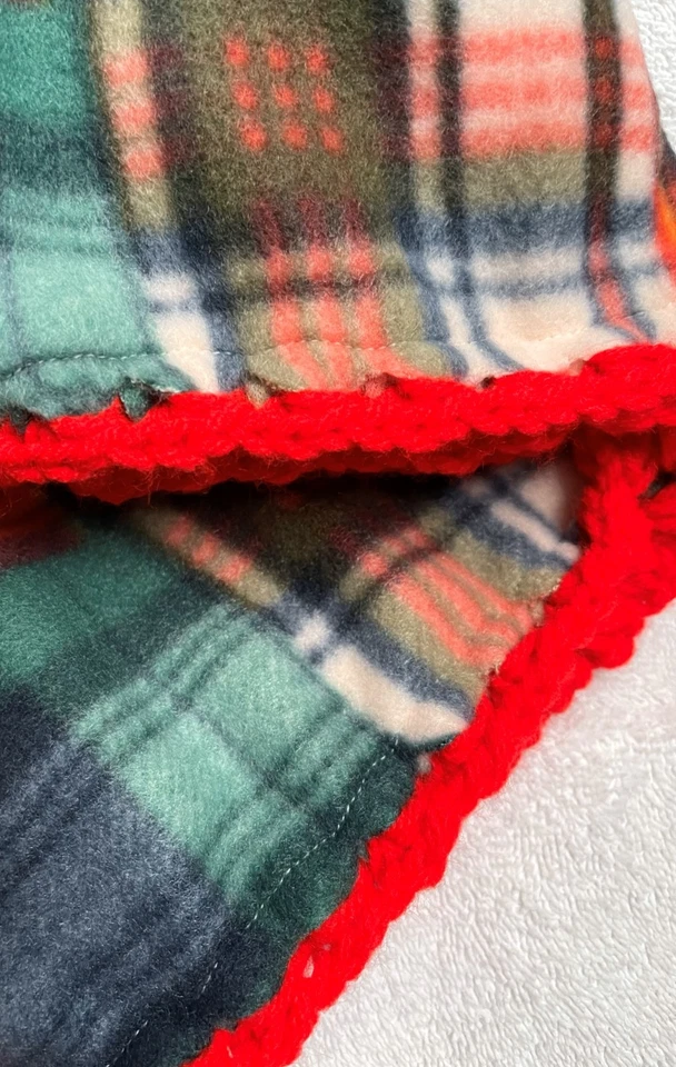 Cálida y acogedora manta polar para bebé - clásica a cuadros - regalo hecho a mano - liquidación Foto 2 de 2