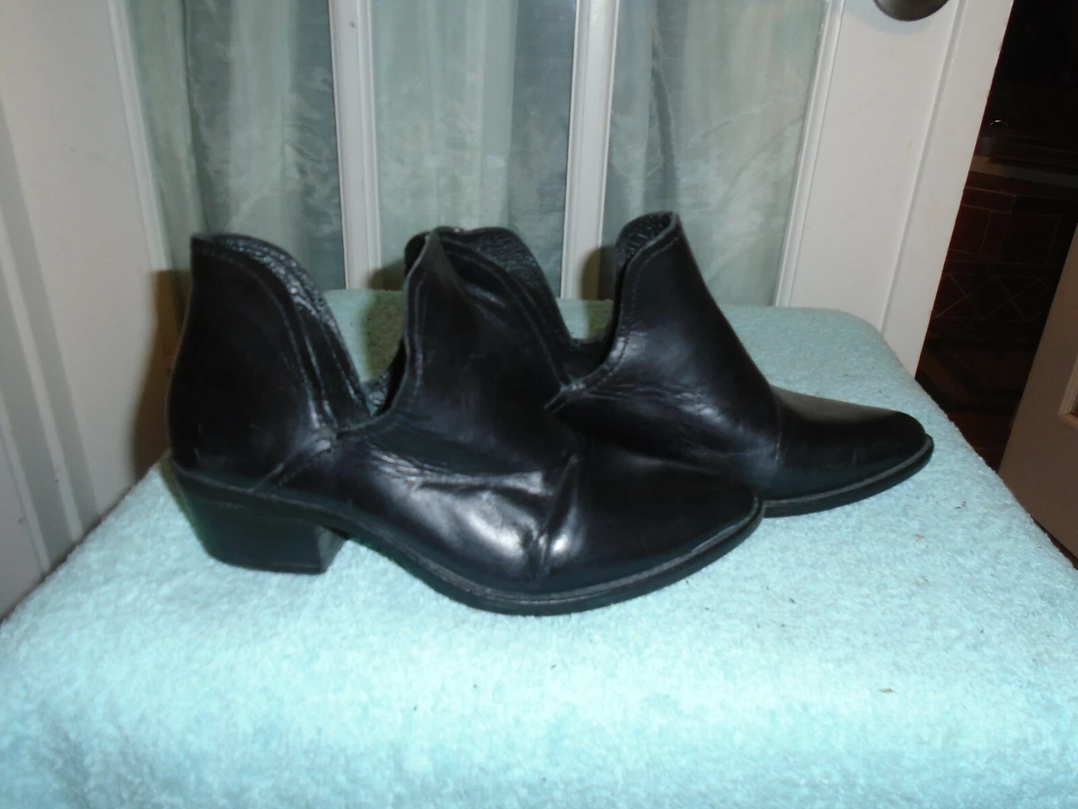 Flat booties with side cut out cheap