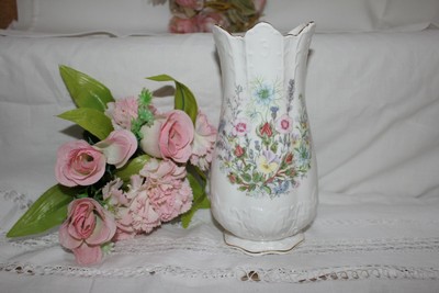 6 schöne Aynsley ''Wild Tudor'' Vase 21,cm hoch makellos