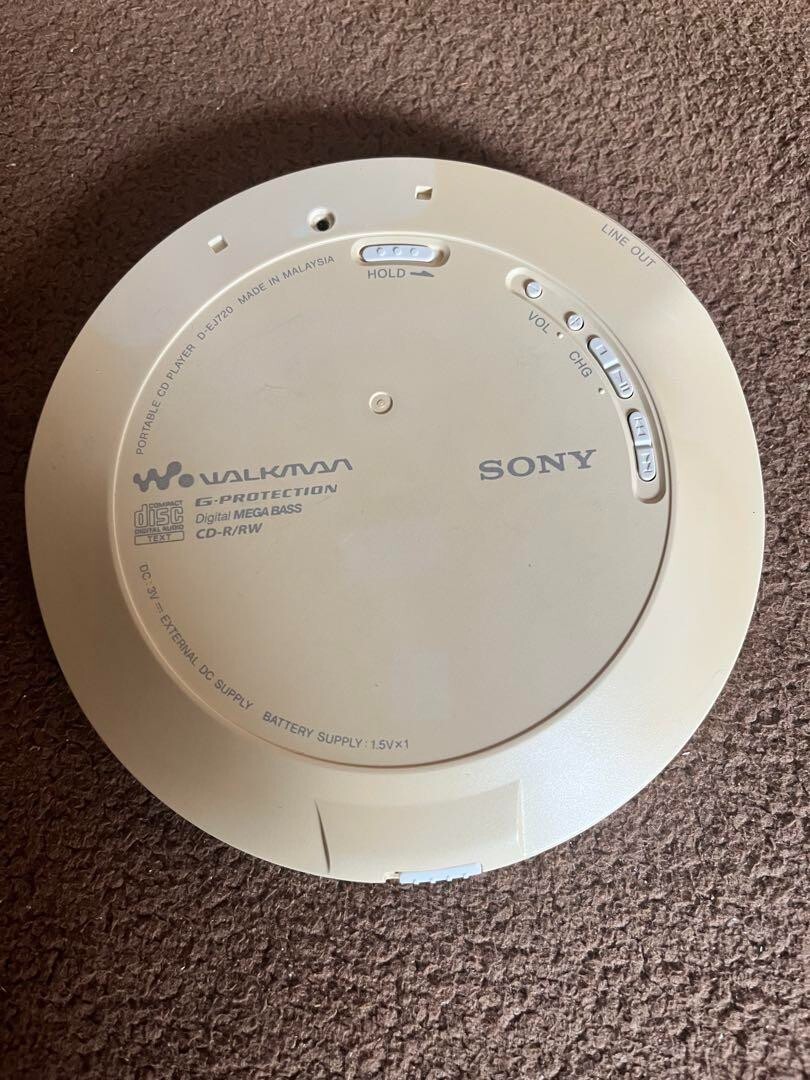 【希少品】SONY☆WALKMANポータブルCDプレイヤー D-EJ720 希少品】SONY☆WALKMANポータブルCDプレイヤー D-EJ720 SONY D