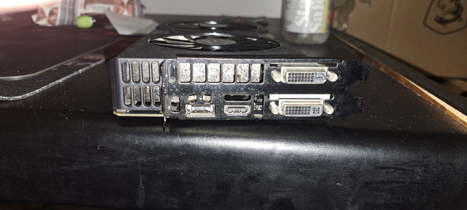 Nvidia Radeon EVGA GTX 390 GPU Great Conduction. - image 2 of 4