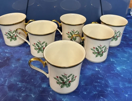 Lenox  X 6 coffee tea mugs holiday Christmas holly berries gold accents unused