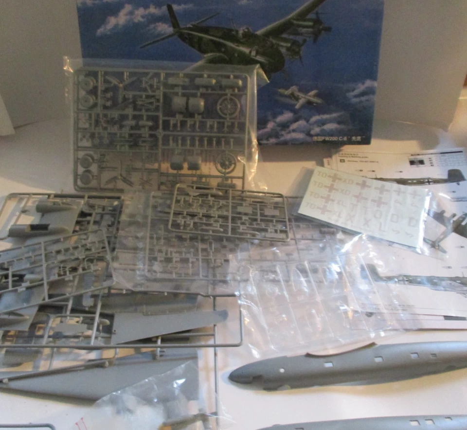 Trumpeter FW-200C-8 Condor + Upgrade Quickboos Exhaust "Bitte Lesen" - Bild 4 von 4