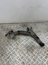 Mercedes-Benz GLA W156 X156 2017 Rechts Querlenker Achsschenkel vorne Benzin