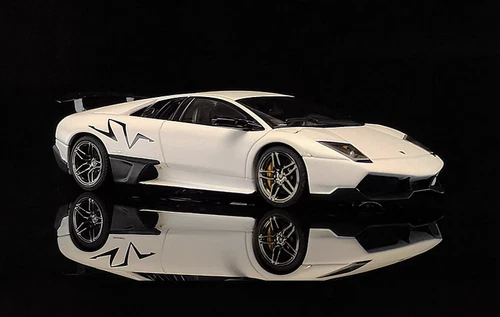 AUTOart 1/43 Lamborghini Murcielago LP670-4 SV diecast car model White - Picture 2 of 9