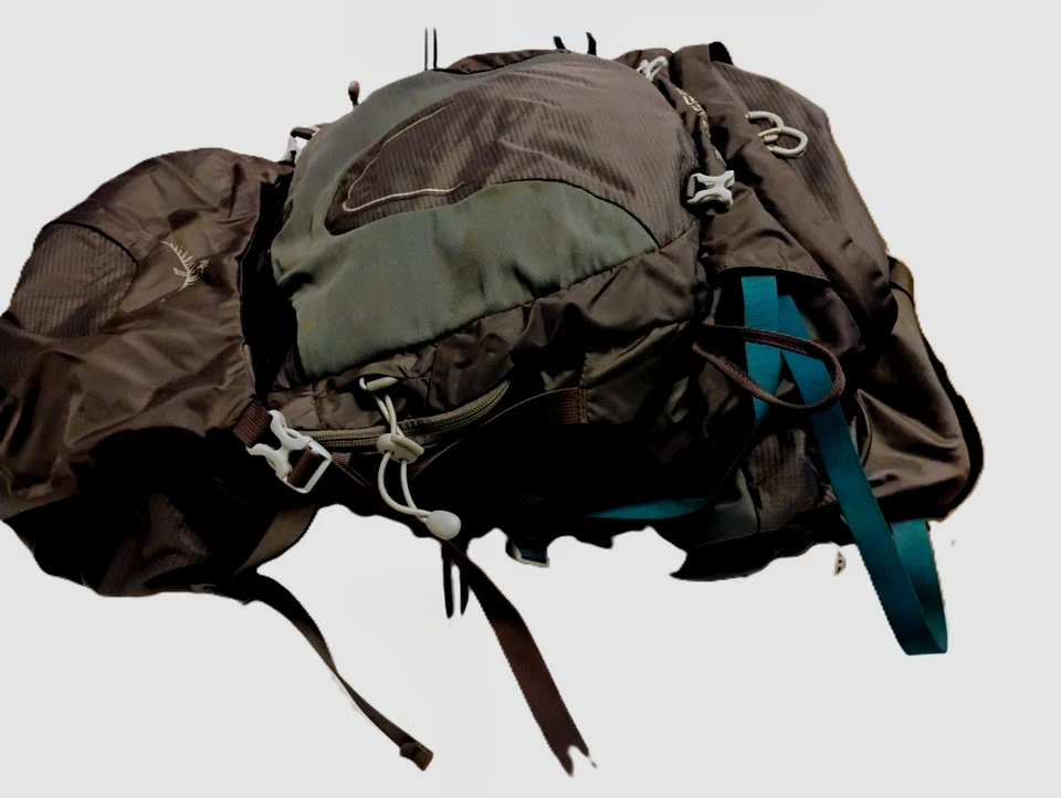 ** Osprey Aura AG 65 Womens Backpacking Pack Vestal Grey S/M - USED ONCE ** - Image 2 of 4