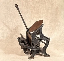 Antique Victor Cast Iron Printing Press 6×9 w/ Chase – Broken Arm – 200 mi Del.