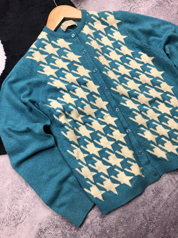 Cárdigan de lujo vintage de cachemir con etiqueta amarilla de Burberry Foto 3 de 4