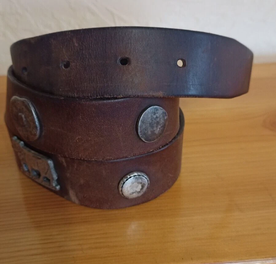 Antiguo, Vintage, Suizo, Appenzell, Tradicional, Cinturón de cuero con superposiciones metálicas. Foto 2 de 4