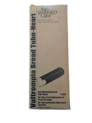 The Pampered Chef Valtrompia Bread Tube Heart Shaped. #1560, New in Box