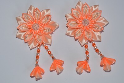 Paar handgefertigte Pfirsich/Orange Blume Haarbänder/Pommeln oder Clips, Kanzashi